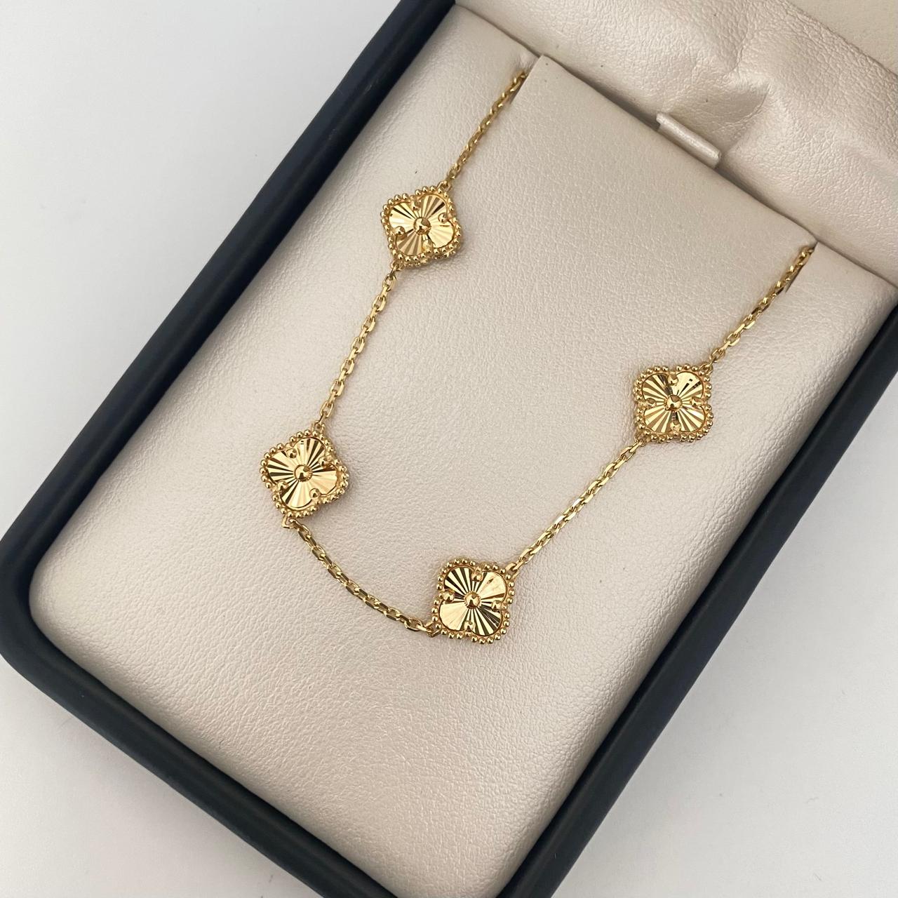 Pulso It trebol fondo diamantado Oro amarillo 18k +4 / 5,1 Gr / 10,25 mm / 18 Cm